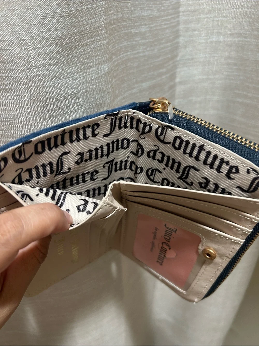 Juicy Couture Cream and Navy Zip Card Wallet